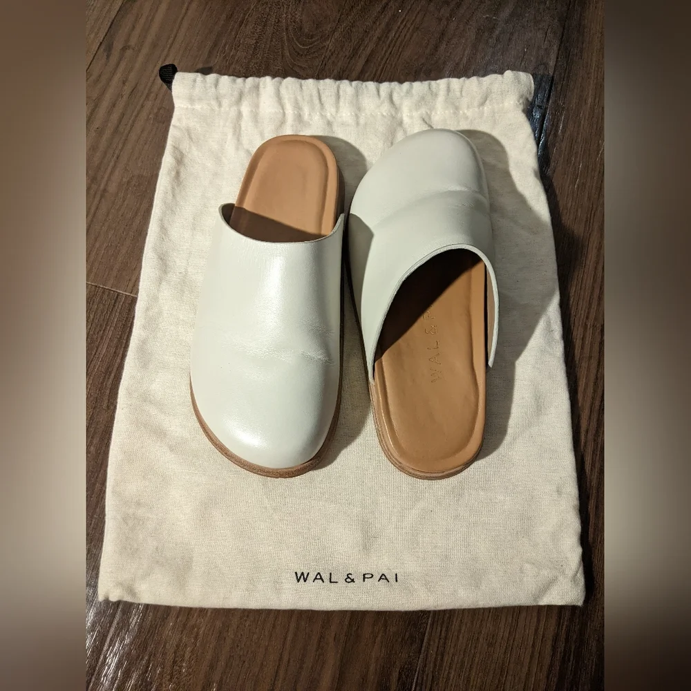 Wal & Pai - Ogdenclogs Slip-On Mules | Ivory | Size 35 (Size 5 U.S.) - Picture 4 of 16